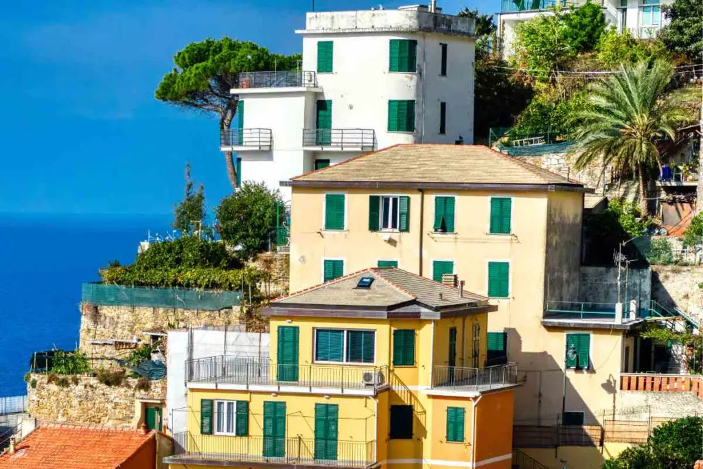 Where to stay hiking Cinque Terre Italy