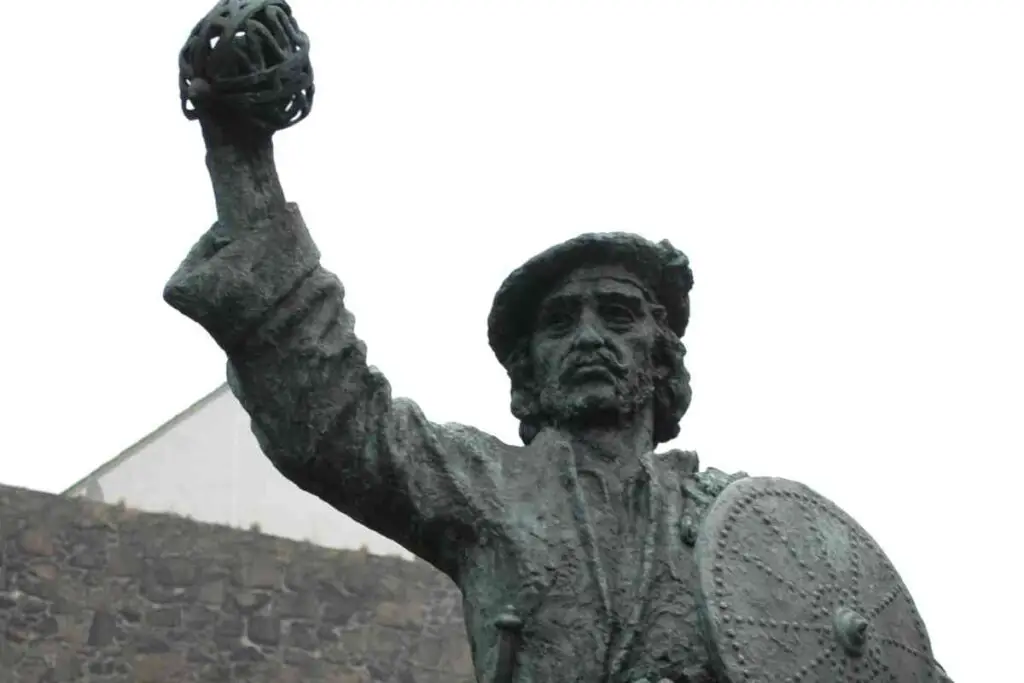 Rob Roy Macgregor statue