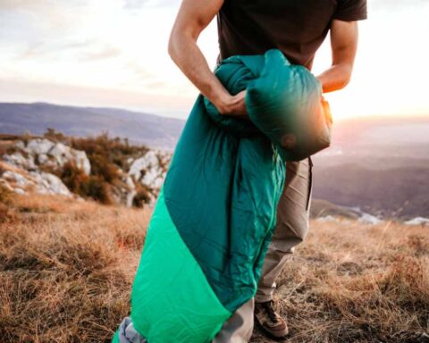 how to clean a sleeping bag guide