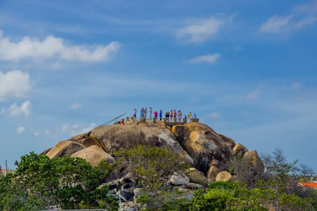 hiking Aruba trails